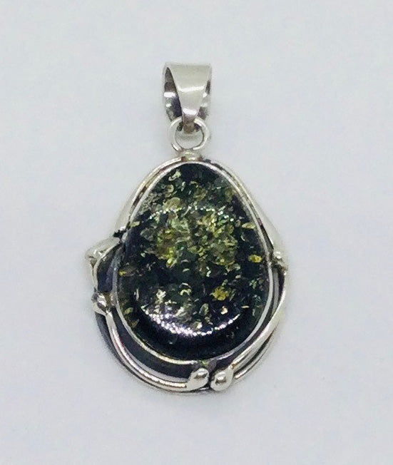 Green Amber Vine Pendant